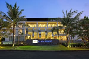 thumbnail: Front of property - evening/night