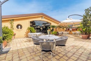 thumbnail: Terrace/patio