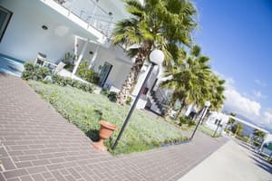 thumbnail: Sundeck