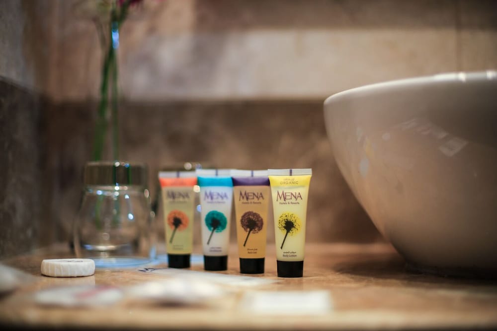 Bathroom amenities