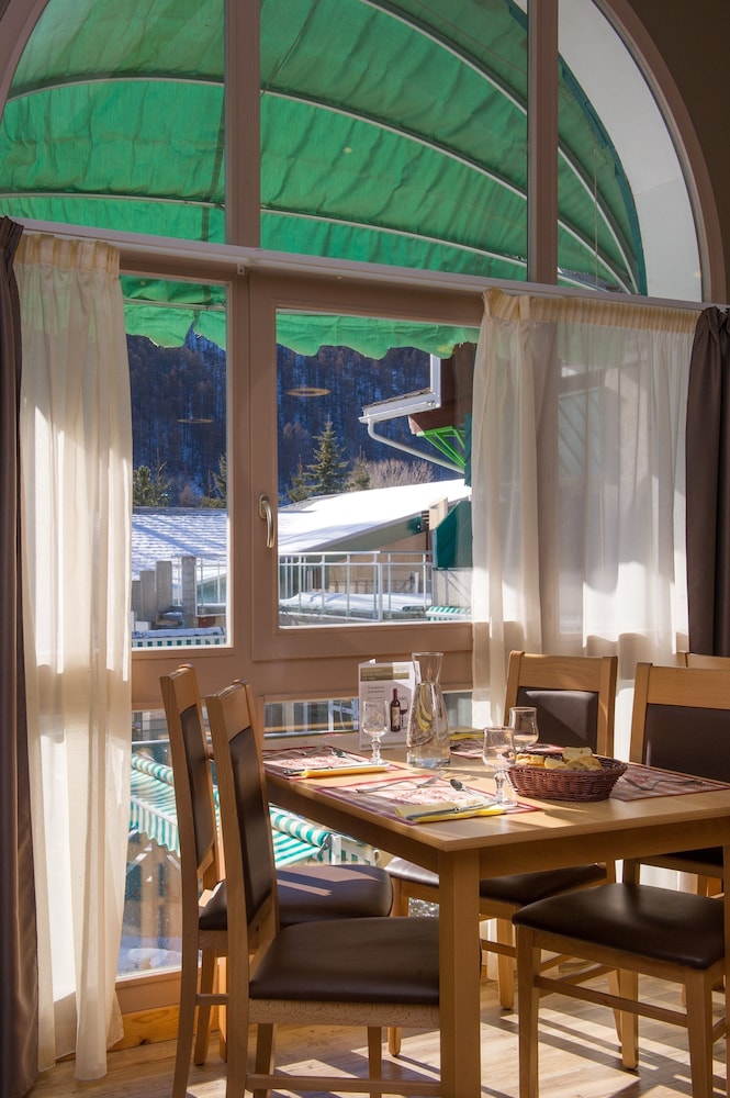 Restaurant-cafeteria