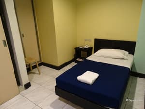 thumbnail: Room