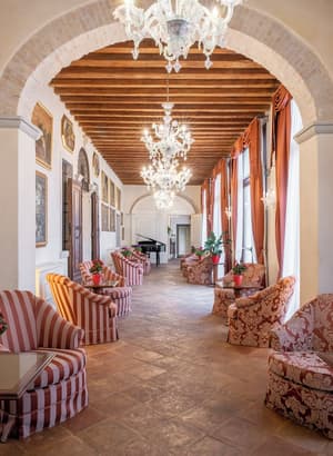 thumbnail: Interior