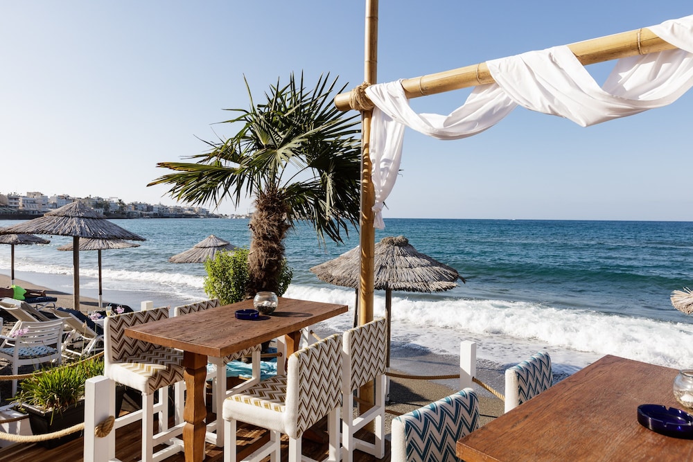 Beach bar
