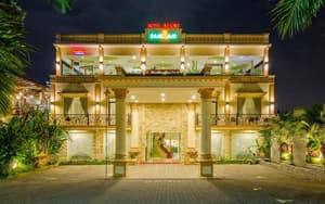 thumbnail: Front of property - evening/night