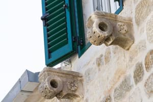 thumbnail: Exterior detail