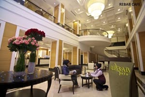 thumbnail: Bar (on property)