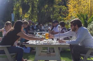 thumbnail: Outdoor dining