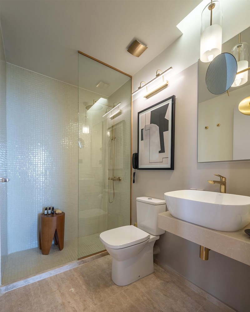 Bathroom shower