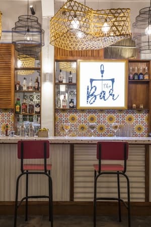 thumbnail: Bar (on property)
