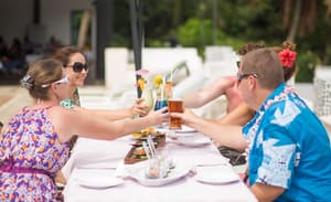 thumbnail: Outdoor dining