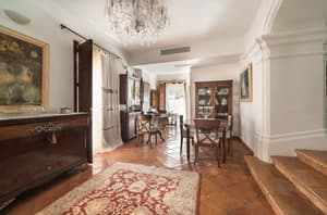 thumbnail: Interior