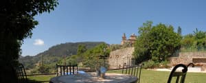 thumbnail: Outdoor dining