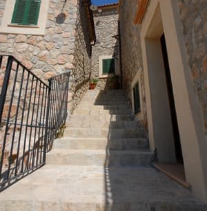 thumbnail: Exterior