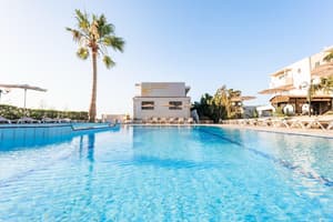 thumbnail: Outdoor pool