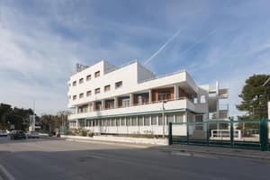 thumbnail: Exterior