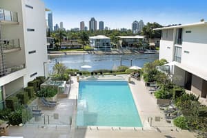 thumbnail: Outdoor pool