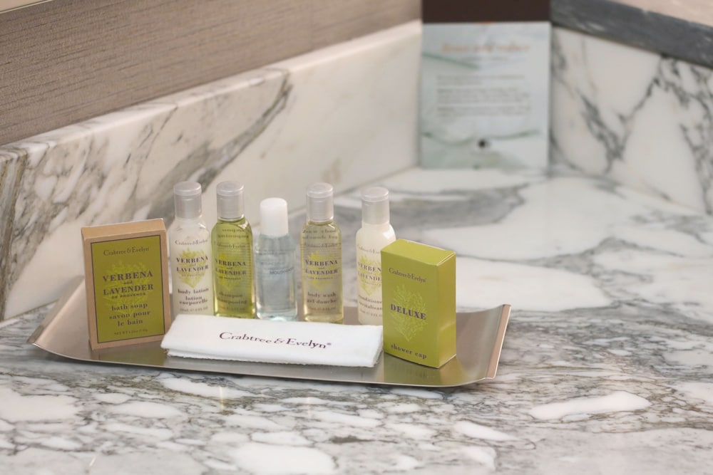 Bathroom amenities