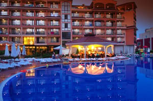 thumbnail: Outdoor pool
