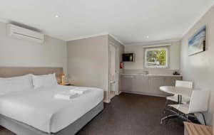 thumbnail: In-room dining