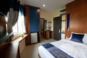 thumbnail: Room