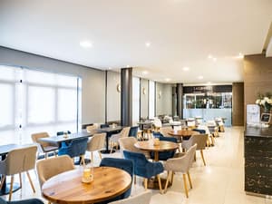 thumbnail: Breakfast area