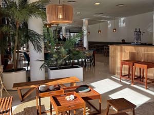 thumbnail: Restaurant