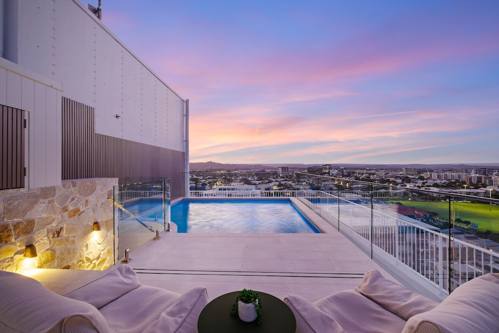 Private pool