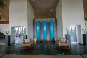 thumbnail: Lobby sitting area