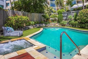 thumbnail: Pool