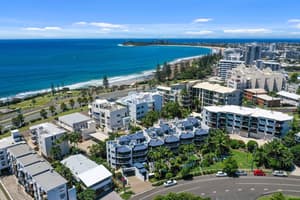 thumbnail: Front of property