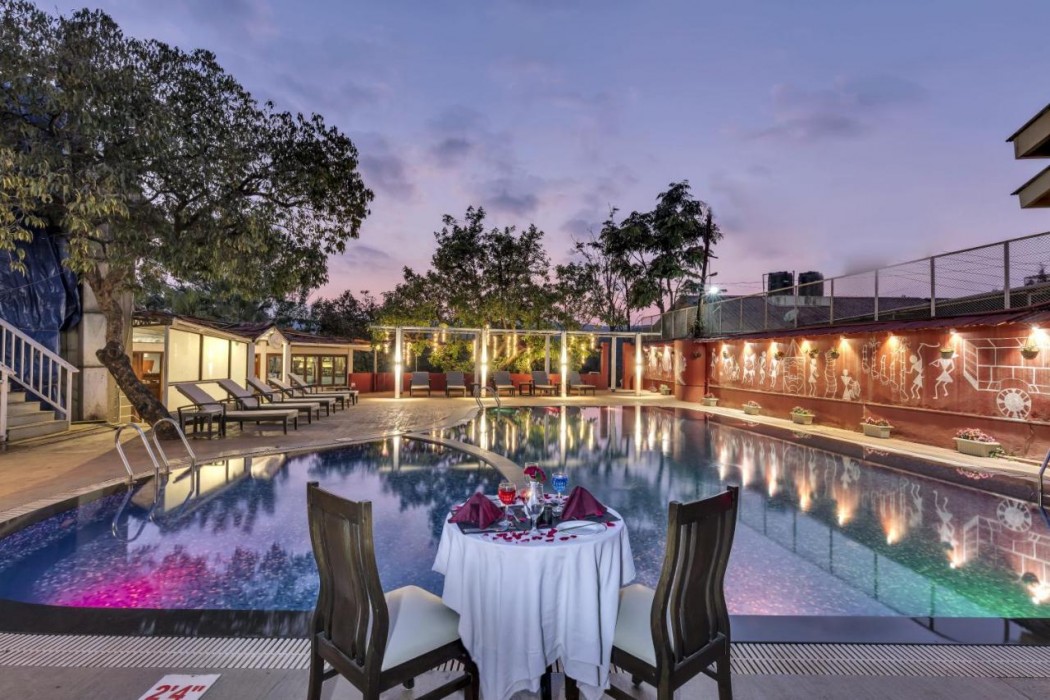 Swimming pool-spa