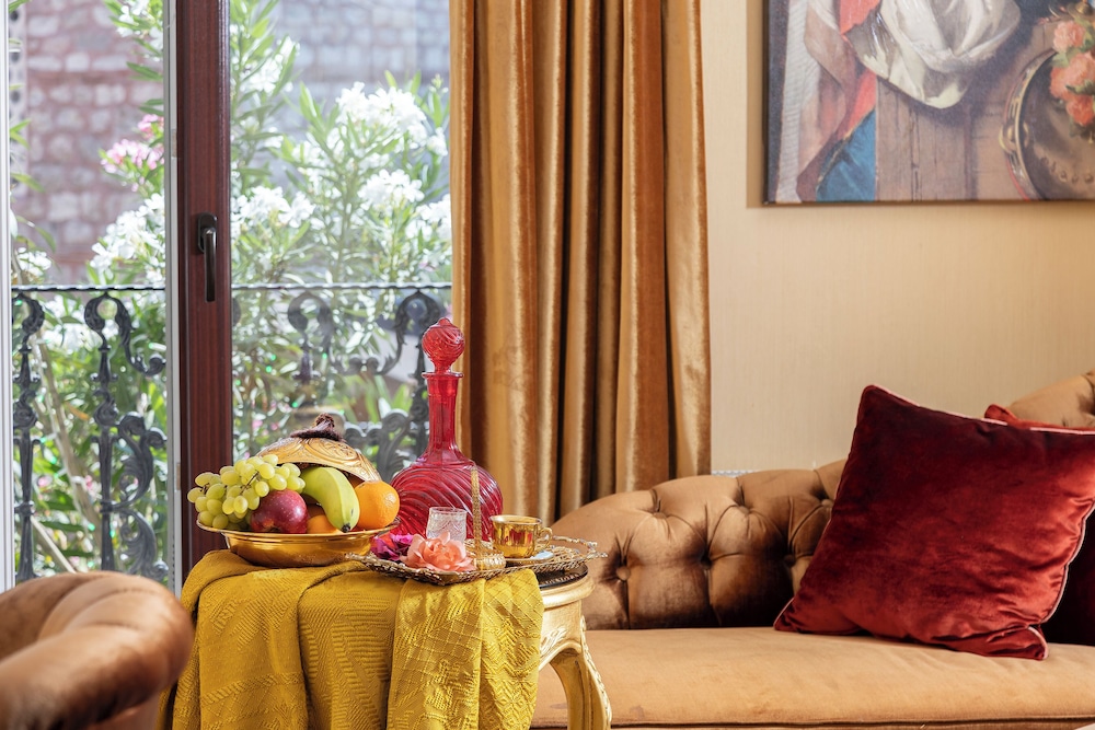 In-room dining