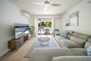 thumbnail: In-room dining