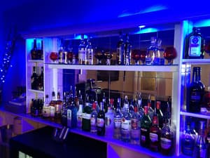 thumbnail: Bar (on property)