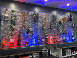 thumbnail: Bar (on property)