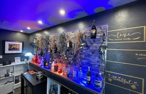 thumbnail: Bar (on property)