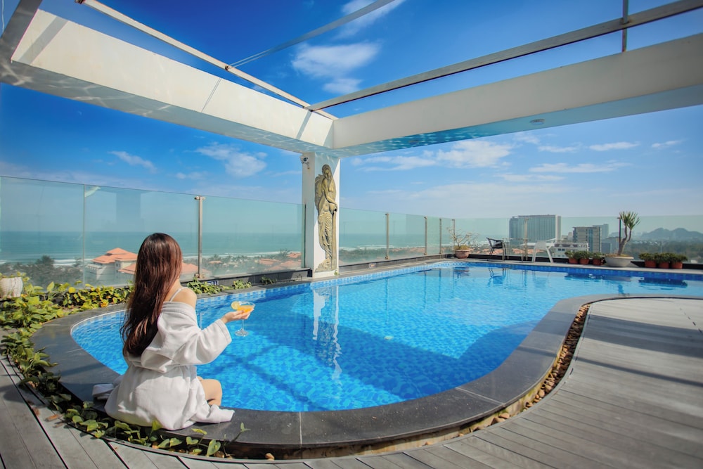 Rooftop pool