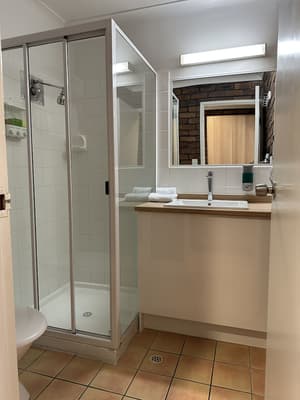 thumbnail: Bathroom