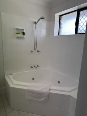 thumbnail: Jetted tub