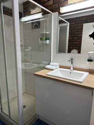 thumbnail: Bathroom