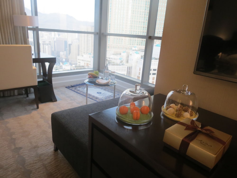 Room amenity