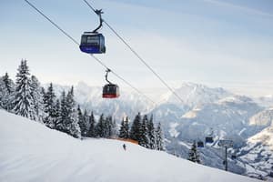 thumbnail: Skiing