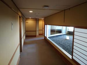 thumbnail: Hallway