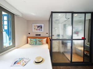 thumbnail: Room