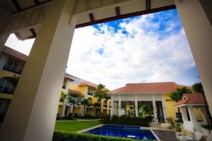 thumbnail: Exterior