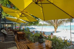 thumbnail: Bar (on property)