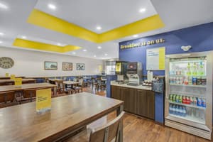 thumbnail: Breakfast area