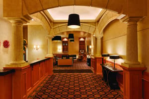 thumbnail: Restaurant