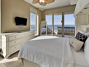 thumbnail: Interior